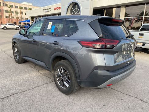Used 2023 Nissan Rogue S image 9