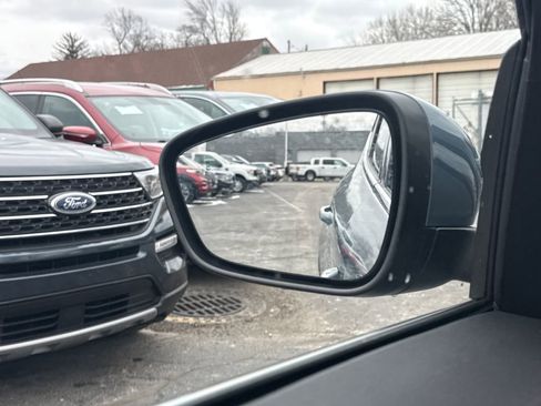 Used 2025 Ford Escape Platinum image 40