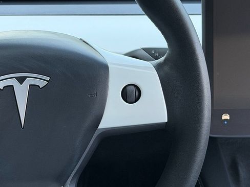 Used 2023 Tesla Model Y Long Range AWD/4WD image 45