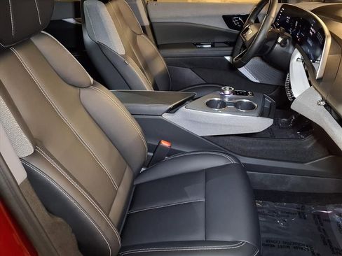 Certified 2025 Cadillac Optiq Luxury 1 w/ LPO, Floor Liner Package AWD/4WD image 23