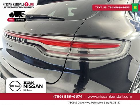 Used 2022 Porsche Macan image 30