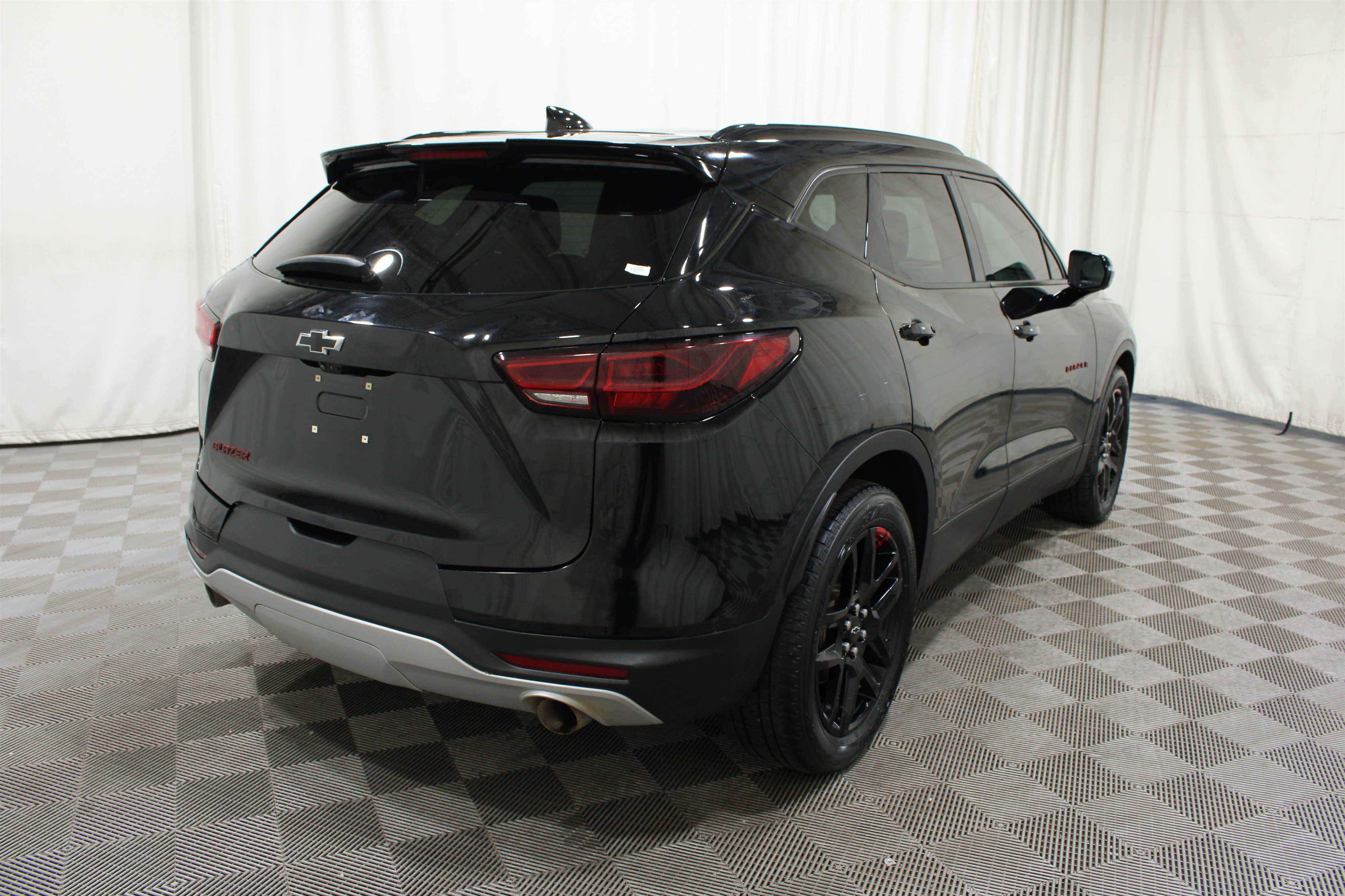 Used 2023 Chevrolet Blazer LT w/ Sound & Technology Package FWD image 31