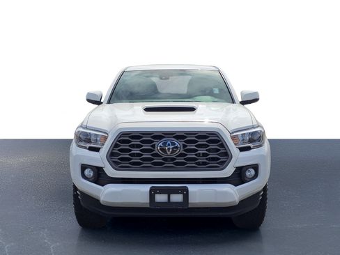 Used 2023 Toyota Tacoma TRD Sport w/ Advanced Technology Package AWD/4WD image 2