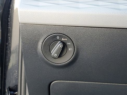 Used 2024 Volkswagen Taos S image 18