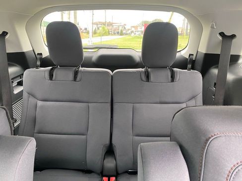 New 2026 Ford Explorer Active RWD image 31