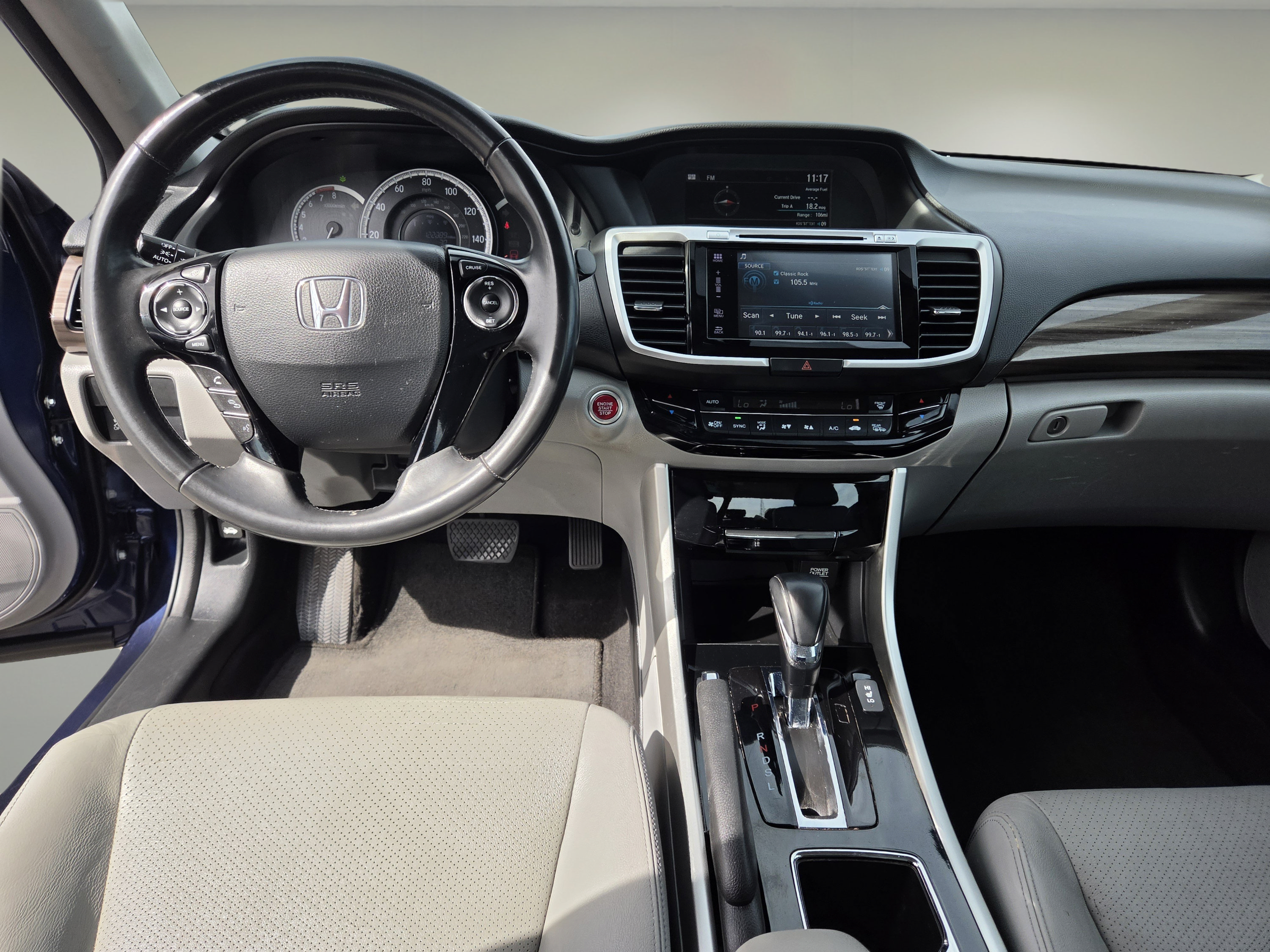 Used 2017 Honda Accord EX-L image 12