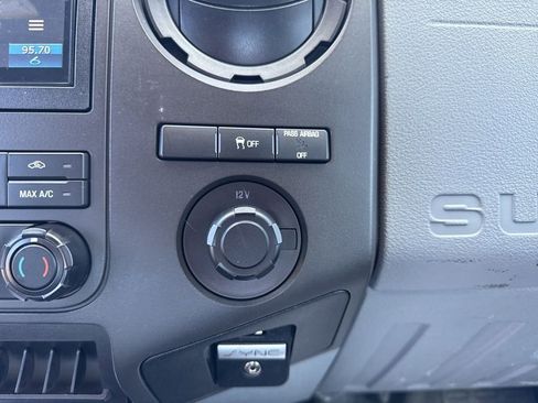 Used 2016 Ford F250 XL w/ Power Equipment Group image 24