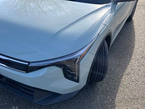 Certified 2025 Kia K4 LXS image 2