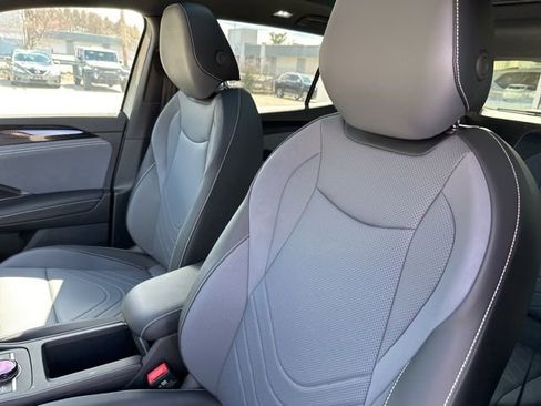 New 2026 Volkswagen Tiguan SE R-Line AWD/4WD image 13