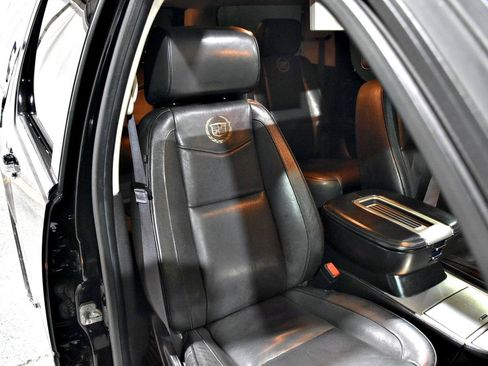 Used 2013 Cadillac Escalade ESV Platinum AWD/4WD image 18