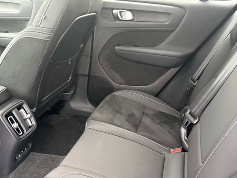 Certified 2024 Volvo C40 P8 Recharge Ultimate w/ Protection Package Premier image 12