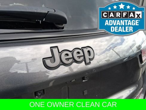 Used 2023 Jeep Compass Trailhawk w/ Trailhawk Convenience Group AWD/4WD image 13