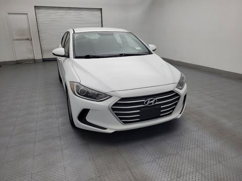 Used 2017 Hyundai Elantra SE FWD image 14
