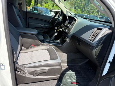 Used 2022 Chevrolet Colorado Z71 image 16