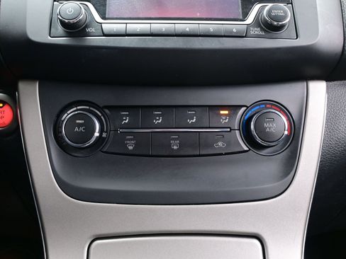 Used 2015 Nissan Sentra SV w/ Style Package image 20