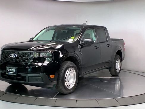 New 2025 Ford Maverick XL image 4