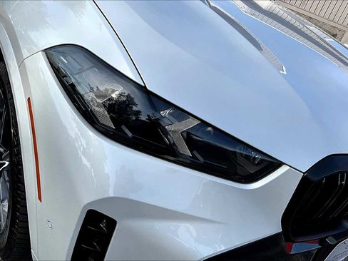 Used 2024 BMW X5 M60i image 25