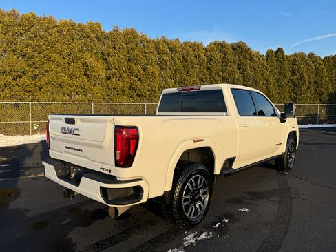 Used 2022 GMC Sierra 2500 AT4 w/ AT4 Premium Plus Package image 7