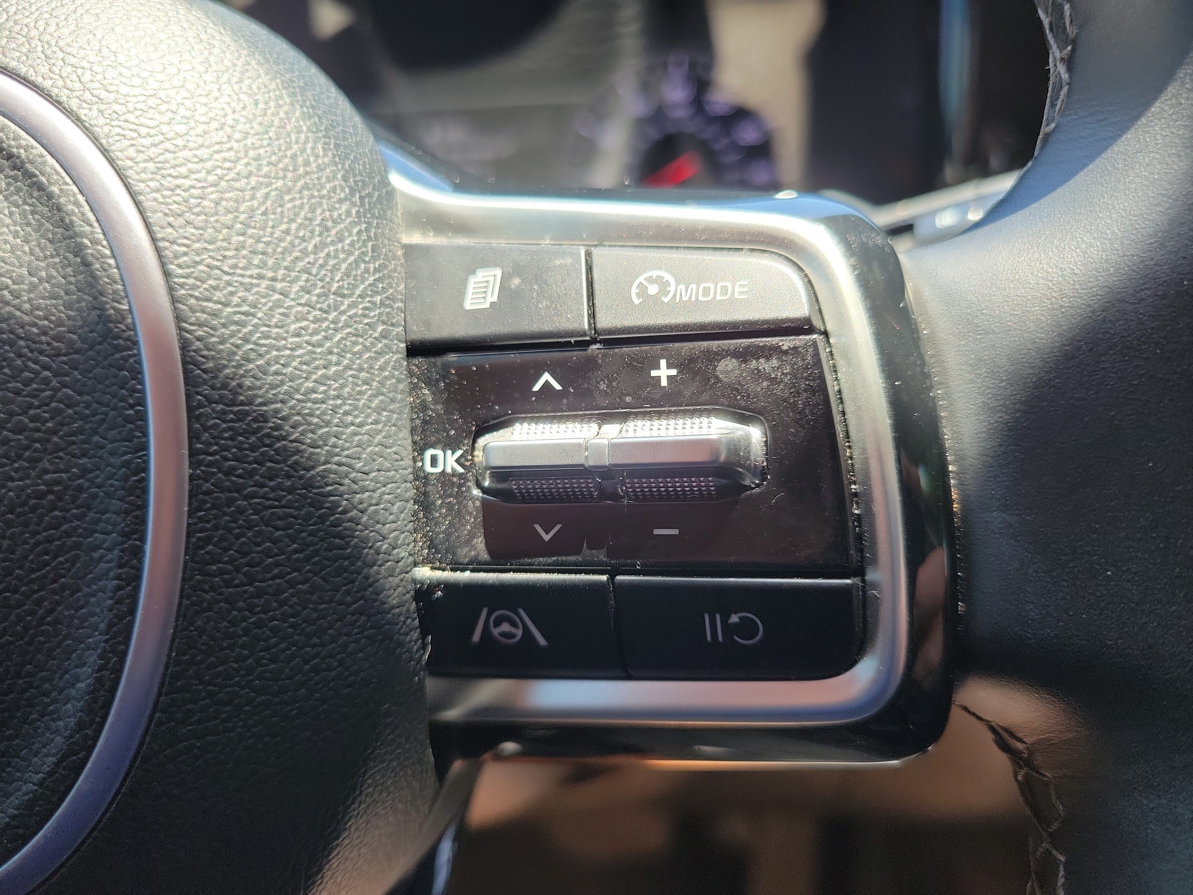 Used 2022 Kia Sorento S w/ Panoramic Sunroof Package AWD/4WD image 19