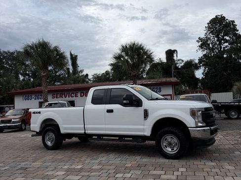 Used 2022 Ford F250 XL w/ Power Equipment Group AWD/4WD image 3