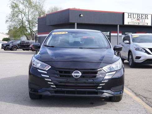 Used 2024 Nissan Versa SV image 2