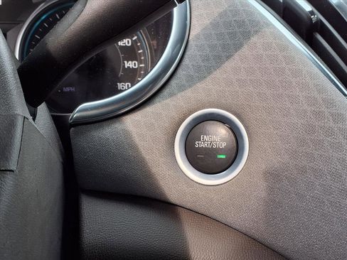 Used 2018 Chevrolet Malibu LT w/ Driver Confidence Package image 16