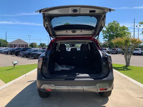New 2026 Nissan Kicks SV FWD image 5