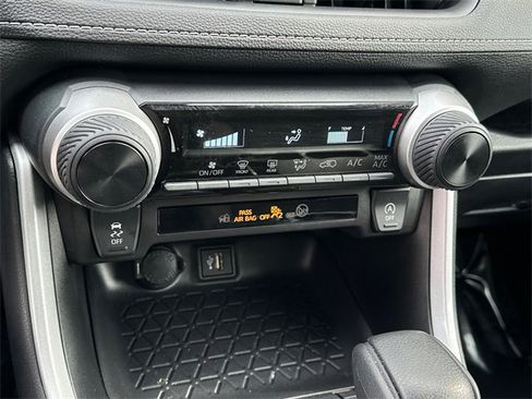 Certified 2025 Toyota RAV4 LE image 25