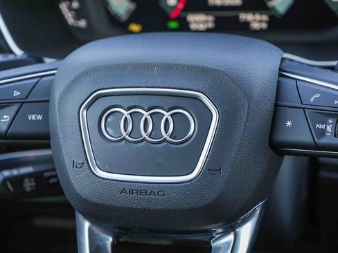 Used 2025 Audi Q3 2.0T Premium w/ Convenience Plus Package AWD/4WD image 23