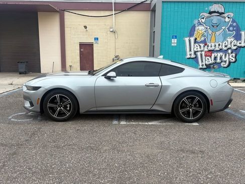 Used 2025 Ford Mustang Premium RWD image 6