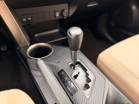 Used 2013 Toyota RAV4 LE image 39