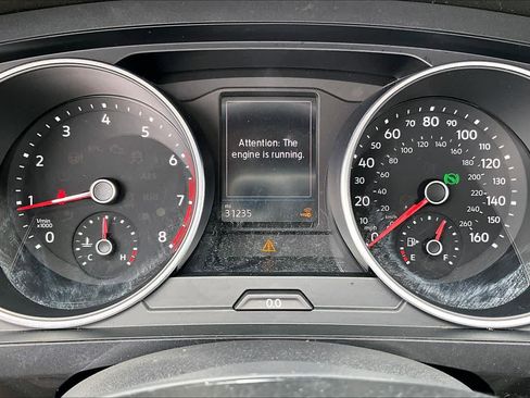 Used 2019 Volkswagen Tiguan SE w/ Panoramic Sunroof Package FWD image 23