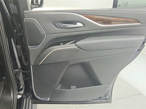 Certified 2024 Cadillac Escalade Premium Luxury image 21