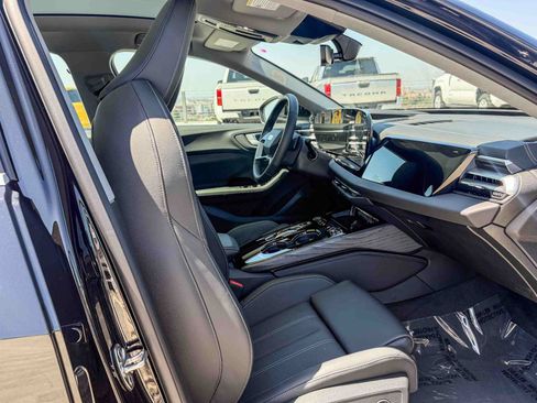 Used 2025 Audi A5 2.0T Premium Plus w/ Premium Plus AWD/4WD image 18