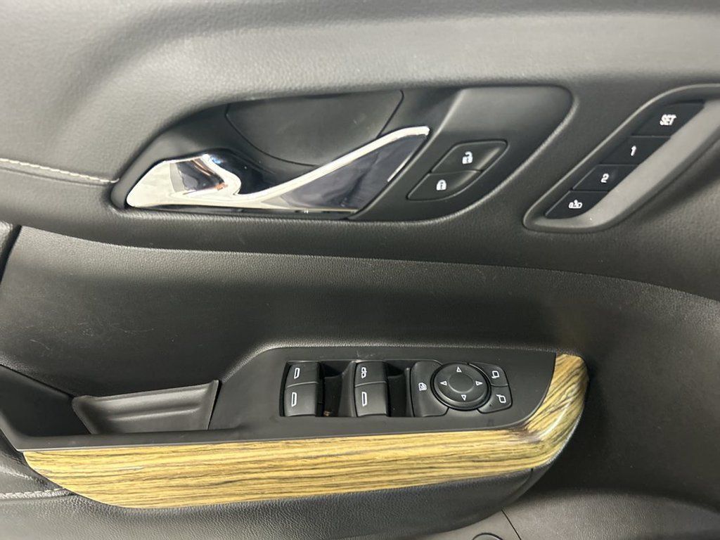 Used 2019 GMC Acadia Denali w/ Technology Package AWD/4WD image 11