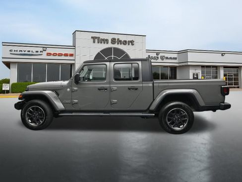 Used 2022 Jeep Gladiator Overland w/ Popular Equipment Package AWD/4WD image 2