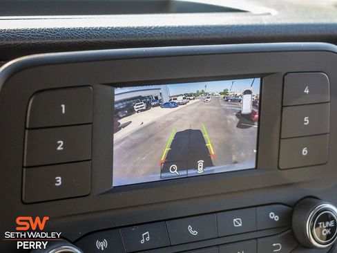 New 2025 Ford Transit 250 148 Medium Roof image 24