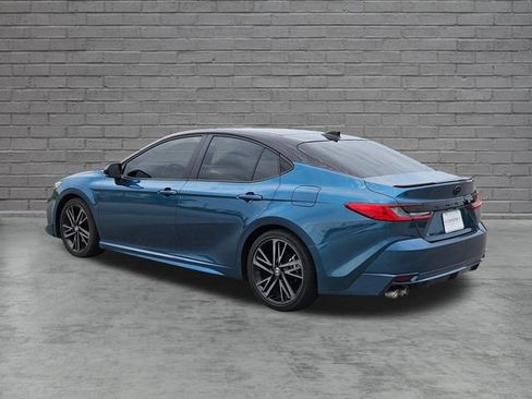 Used 2025 Toyota Camry XSE FWD image 3