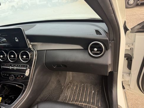 Used 2018 Mercedes-Benz C 300 C 300 image 19