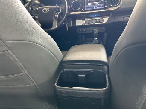 Used 2022 Toyota Tacoma SR5 image 28