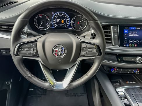 Used 2024 Buick Enclave Premium image 15