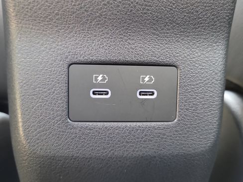 Used 2025 Nissan Kicks SR FWD image 17