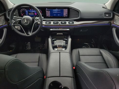 Used 2024 Mercedes-Benz GLS 450 4MATIC image 13