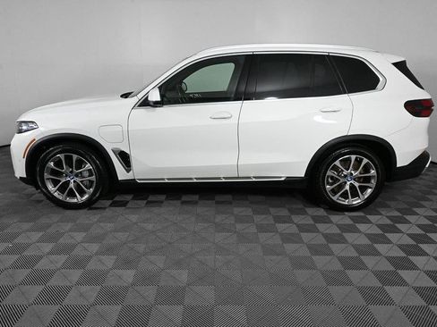 Used 2025 BMW X5 xDrive50e AWD/4WD image 24