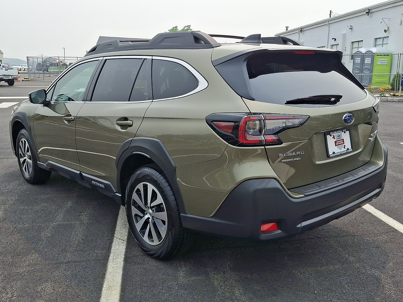 Certified 2025 Subaru Outback Premium AWD/4WD image 4