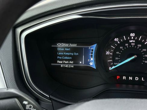 Used 2020 Ford Fusion SE FWD image 29