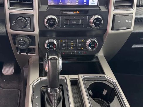 Used 2020 Ford F150 Lariat w/ Equipment Group 502A Luxury image 13