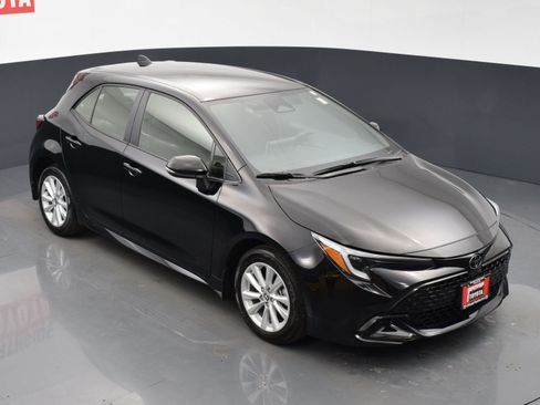 Used 2024 Toyota Corolla SE w/ SE Package image 23