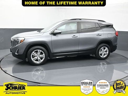 Used 2021 GMC Terrain SLE w/ Driver Convenience Package image 3