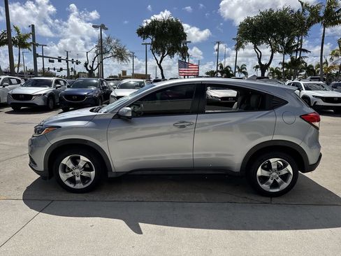 Used 2020 Honda HR-V LX image 11